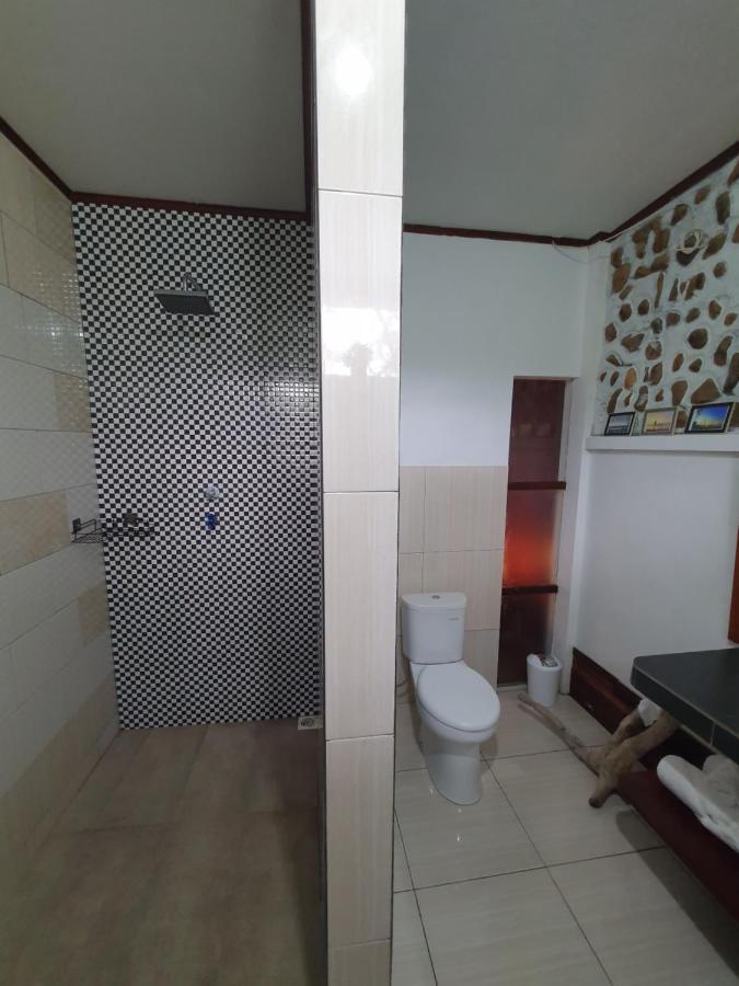 Amban Beach House マノクワリ エクステリア 写真