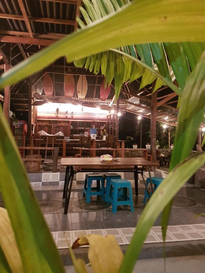 Amban Beach House マノクワリ エクステリア 写真